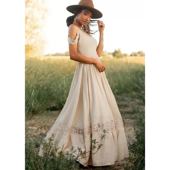 Mia Joy Dresses & Skirts - Mia Joy by Joyfolie Tan Cold Shoulder Lace Trim Maxi Dress Small